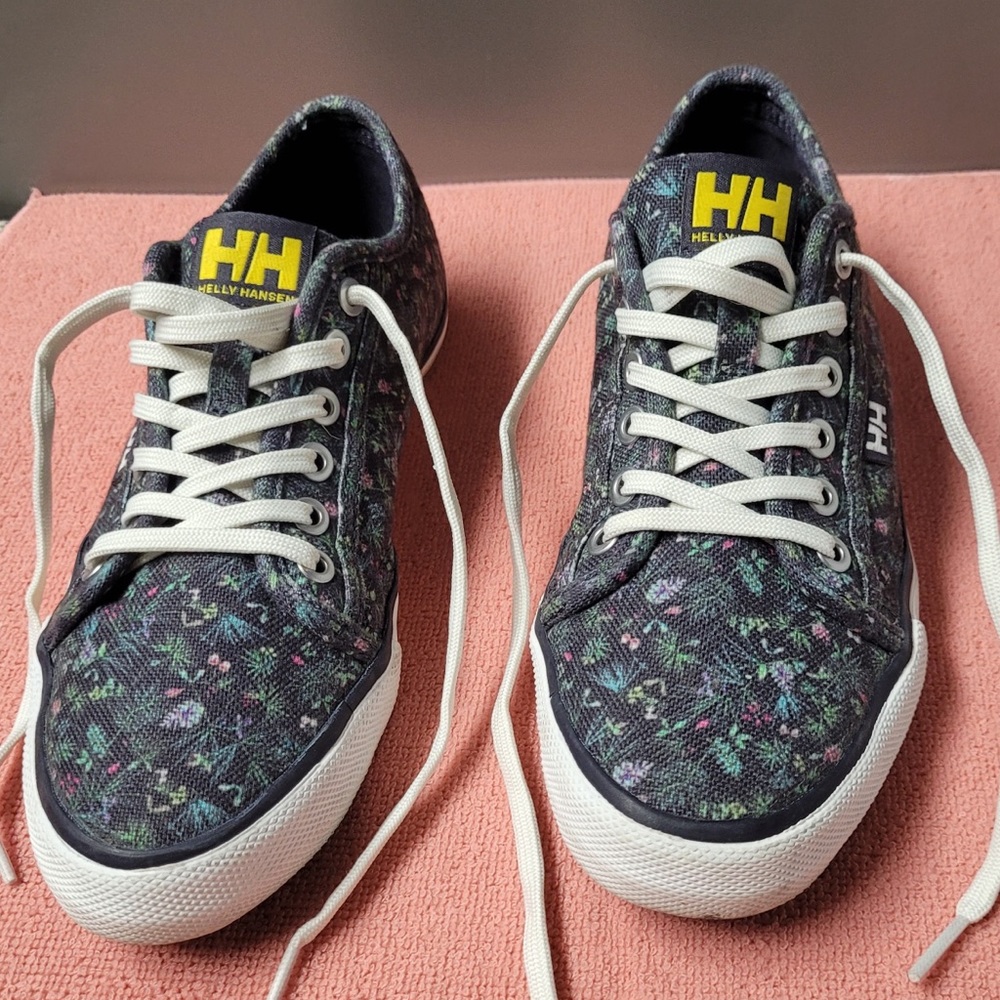 Helly Hansen Fjord Canvas Sneaker Floral Womens size 7